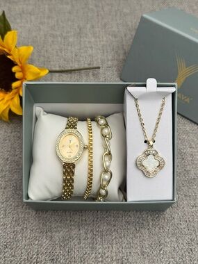 Gold Tone Yaamava Jewelry Women’s Gift Set✨